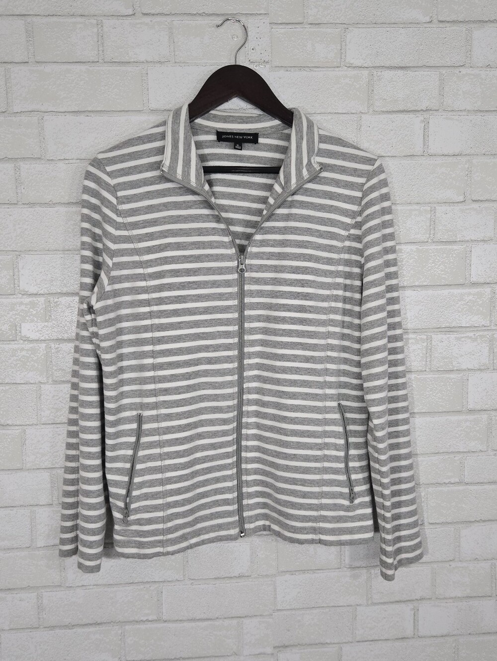 Jones New York‎ full zip sweatshirt